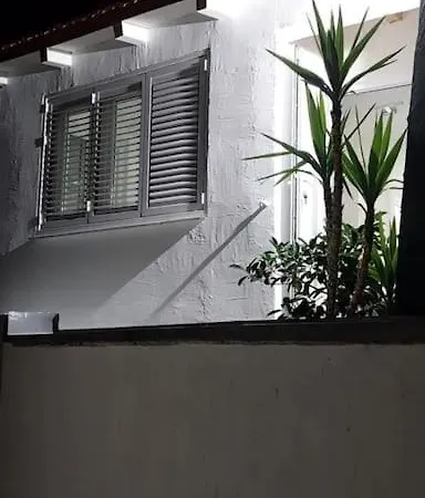 Tesla - Novoureden S Terasom Villa *