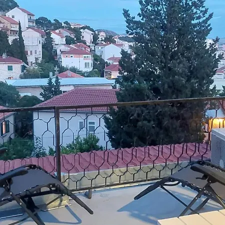 Tesla - Novoureden S Terasom Villa Šibenik